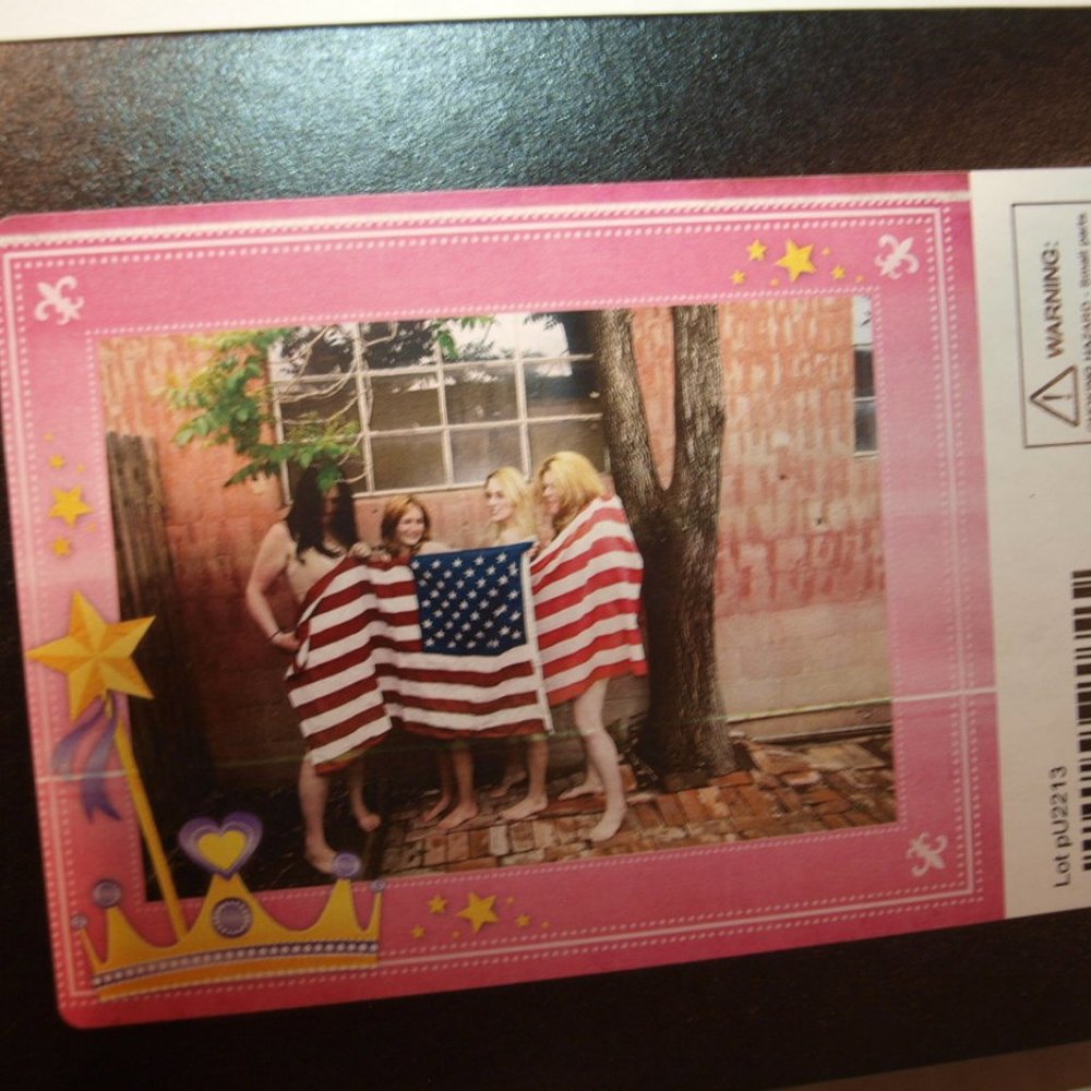 30 Piece PUZZLE in Color ARTIST MERCHANDISE